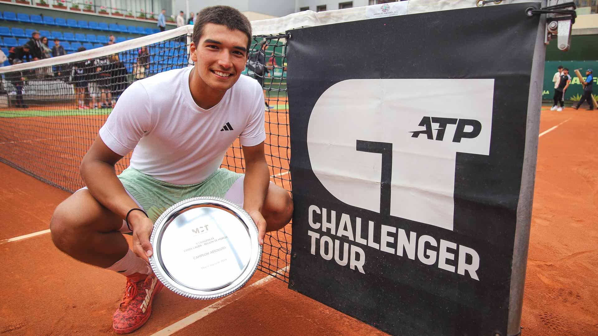 Henrique Rocha is crowned champion at the Murcia Challenger.
